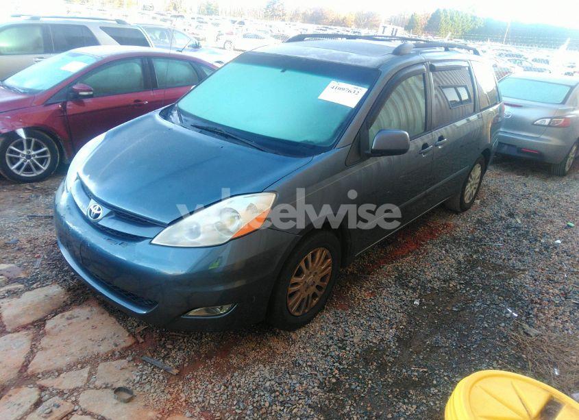 Photo 2 of 2008 Toyota Sienna XLE (VIN 5TDZK22C48S152733)