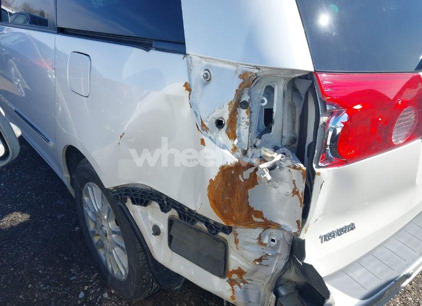 Photo 6 of 2008 Toyota Sienna LIMITED (VIN 5TDZK22C48S194030)