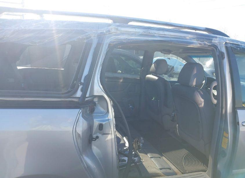 Photo 6 of 2009 Toyota Sienna XLE (VIN 5TDZK22C49S230249)