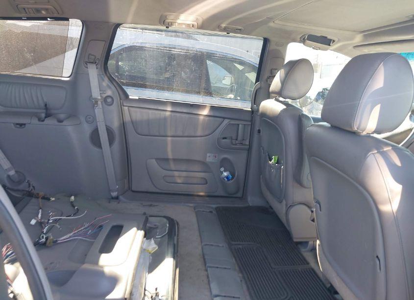 Photo 8 of 2009 Toyota Sienna XLE (VIN 5TDZK22C49S230249)