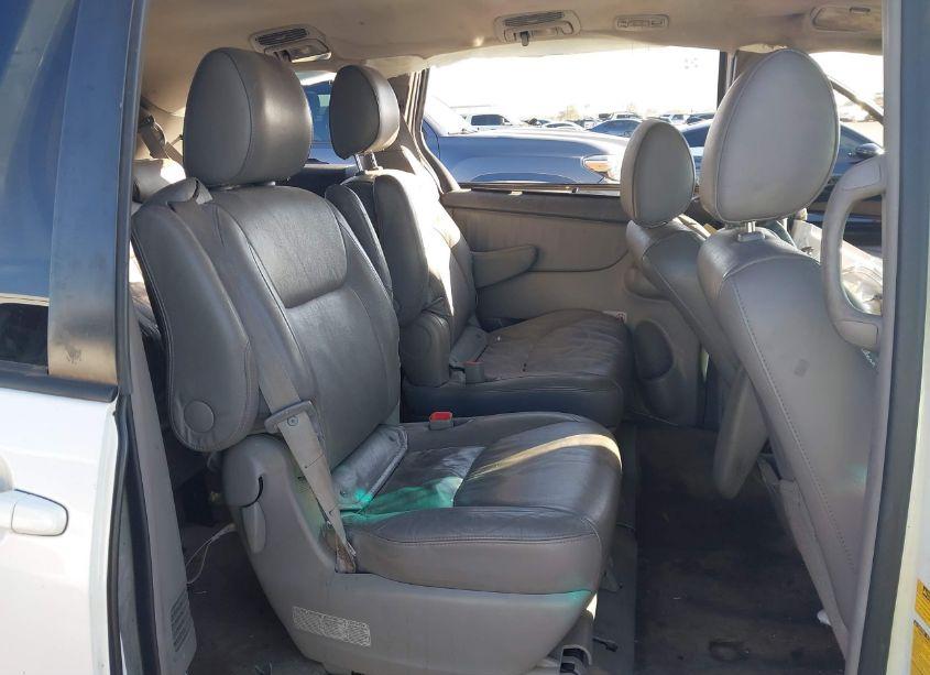 Photo 8 of 2009 Toyota Sienna XLE (VIN 5TDZK22C49S246287)