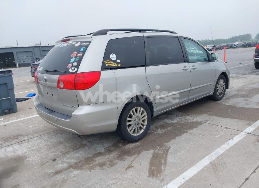 Photo 4 of 2009 Toyota Sienna XLE (VIN 5TDZK22C49S258892)