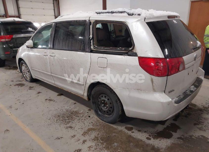 Photo 3 of 2007 Toyota Sienna XLE/XLE LIMITED (VIN 5TDZK22C57S002919)