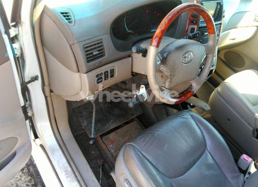 Photo 12 of 2007 Toyota Sienna (VIN 5TDZK22C57S090127)