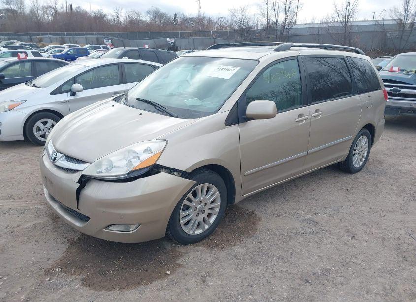 Photo 2 of 2008 Toyota Sienna LIMITED (VIN 5TDZK22C58S135472)