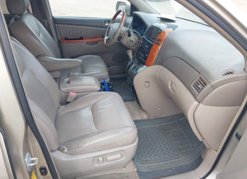 Photo 5 of 2008 Toyota Sienna LIMITED (VIN 5TDZK22C58S135472)