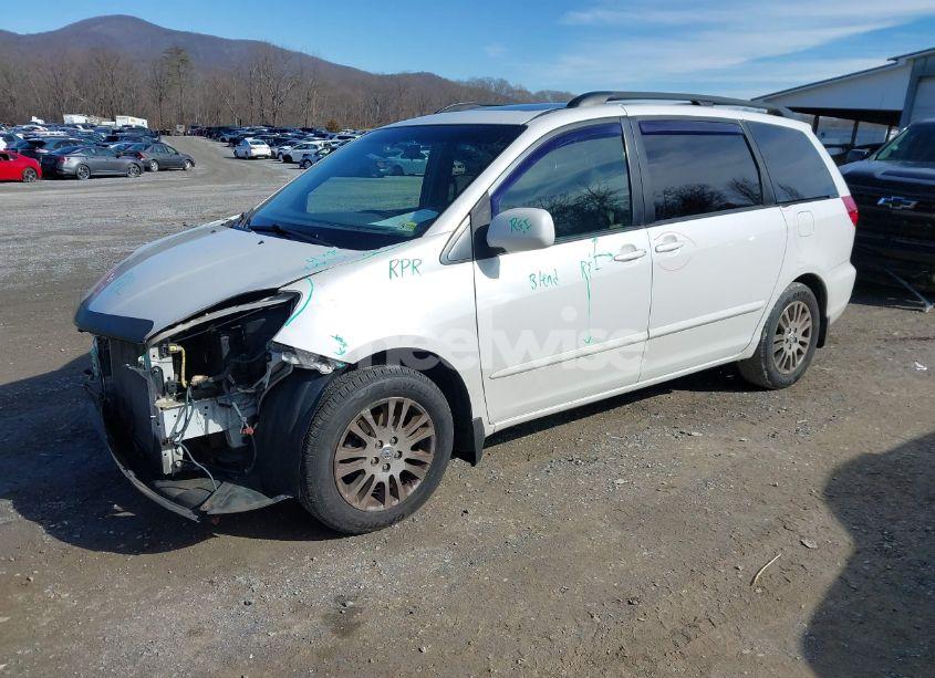 Photo 2 of 2008 Toyota Sienna XLE (VIN 5TDZK22C58S139859)