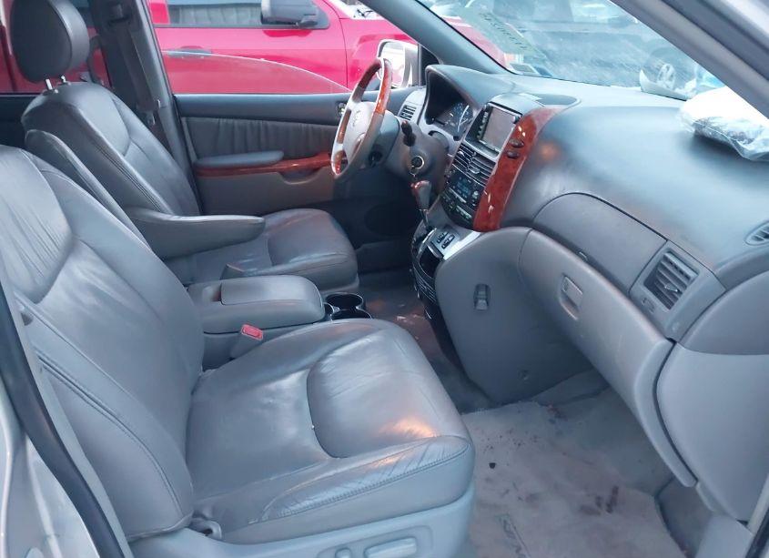 Photo 5 of 2008 Toyota Sienna LIMITED (VIN 5TDZK22C58S212602)