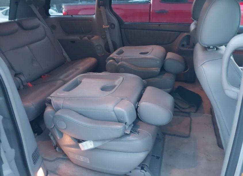 Photo 8 of 2008 Toyota Sienna LIMITED (VIN 5TDZK22C58S212602)