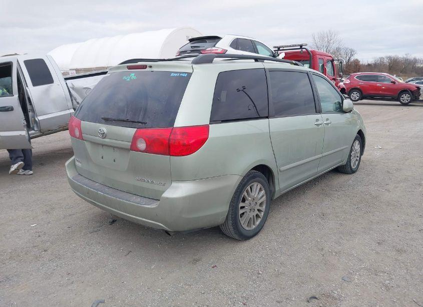 Photo 4 of 2008 Toyota Sienna XLE (VIN 5TDZK22C58S221994)