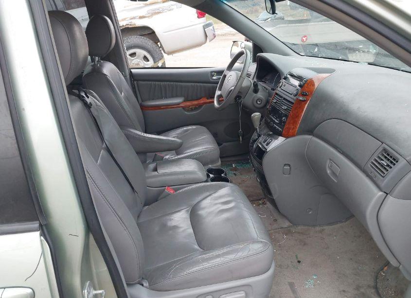 Photo 5 of 2008 Toyota Sienna XLE (VIN 5TDZK22C58S221994)