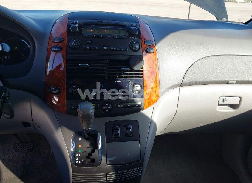 Photo 12 of 2009 Toyota Sienna XLE (VIN 5TDZK22C59S235573)