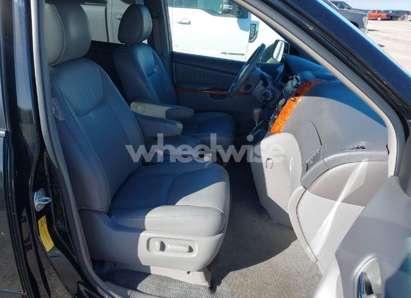 Photo 5 of 2009 Toyota Sienna XLE (VIN 5TDZK22C59S235573)