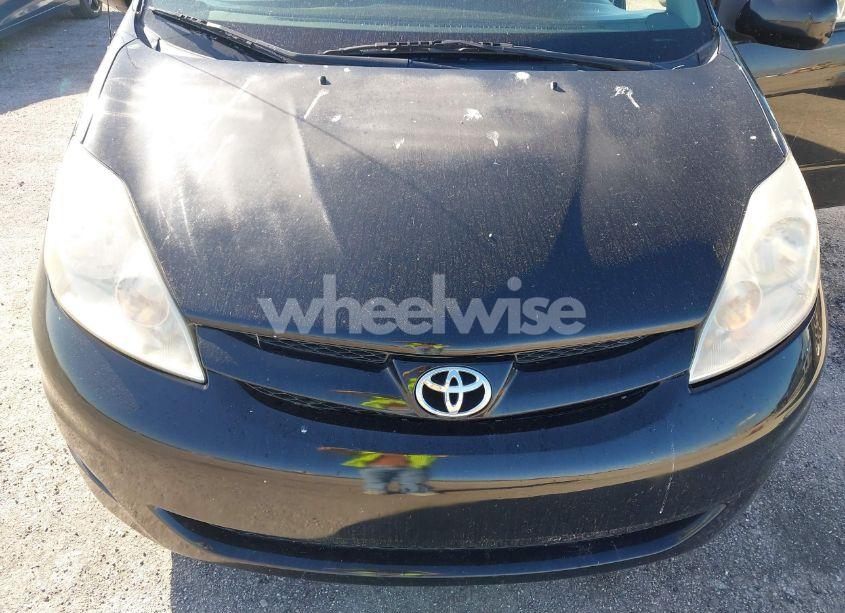 Photo 6 of 2009 Toyota Sienna XLE (VIN 5TDZK22C59S235573)