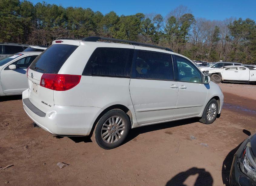 Photo 6 of 2009 Toyota Sienna XLE (VIN 5TDZK22C59S259761)