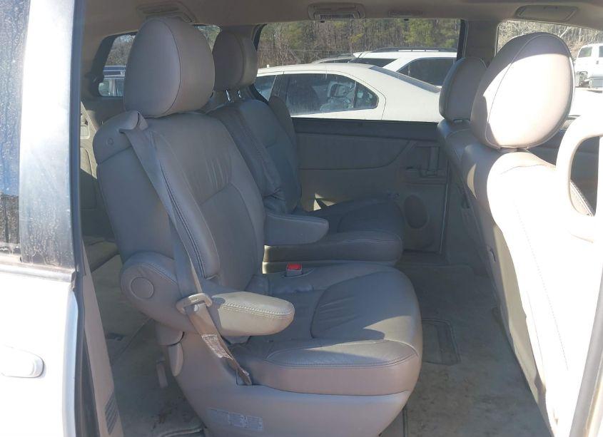 Photo 8 of 2009 Toyota Sienna XLE (VIN 5TDZK22C59S259761)