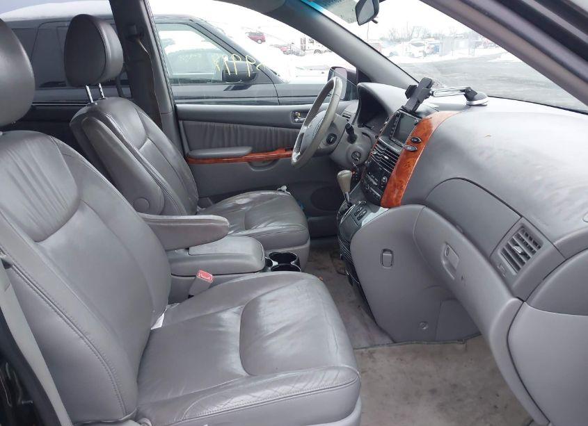 Photo 5 of 2009 Toyota Sienna XLE (VIN 5TDZK22C59S269013)