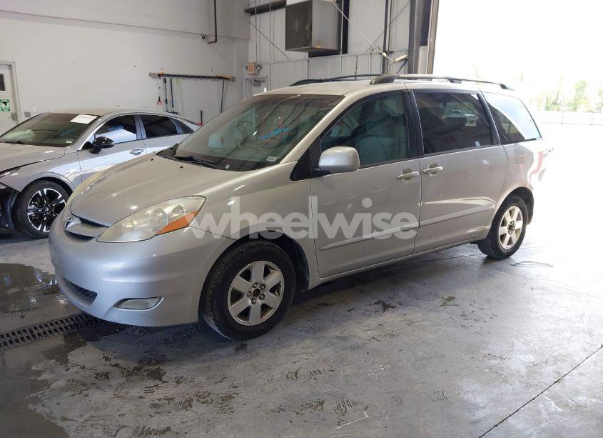 Photo 2 of 2007 Toyota Sienna XLE/XLE LIMITED (VIN 5TDZK22C67S062210)