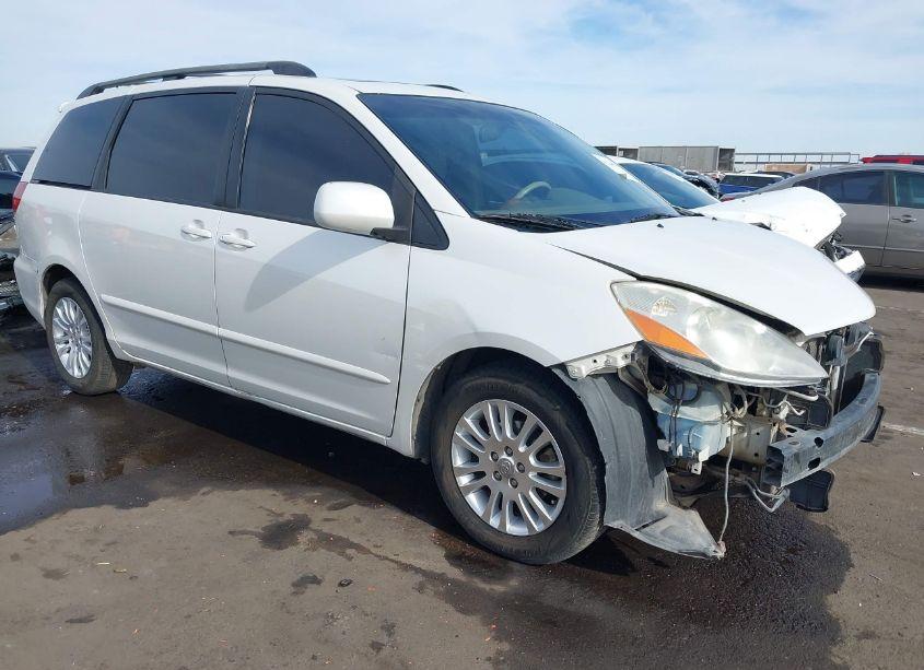 2007 Toyota Sienna XLE (VIN 5TDZK22C67S080304) main photo