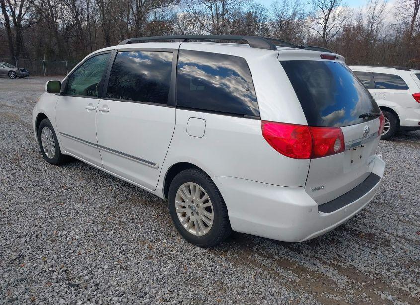 Photo 3 of 2007 Toyota Sienna XLE LIMITED (VIN 5TDZK22C67S086846)