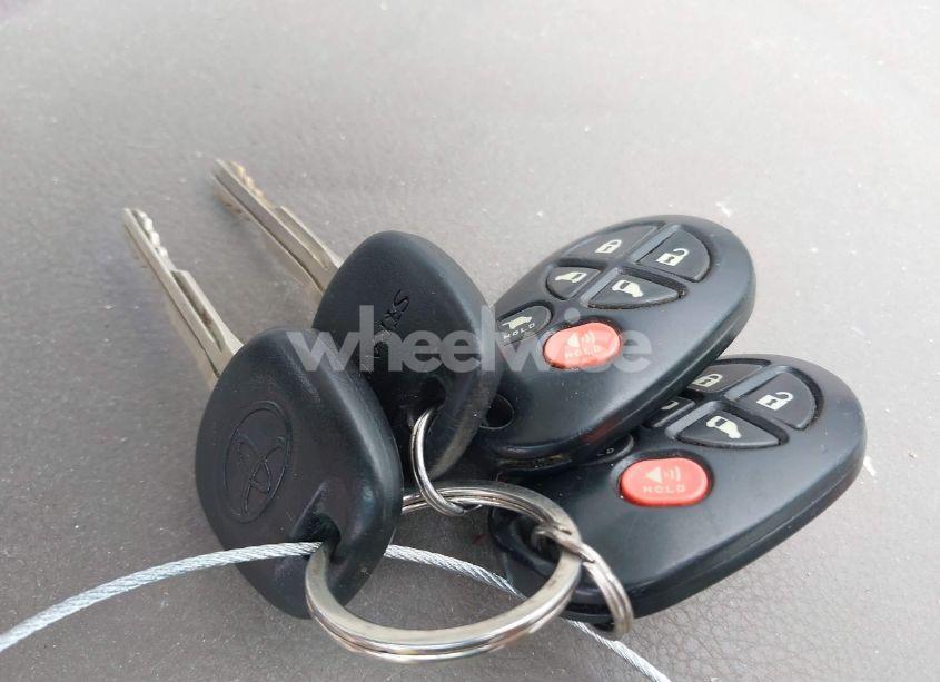 Photo 11 of 2008 Toyota Sienna LIMITED/XLE (VIN 5TDZK22C68S121256)