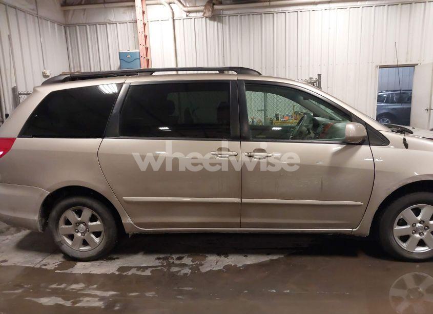Photo 13 of 2008 Toyota Sienna XLE (VIN 5TDZK22C68S209899)