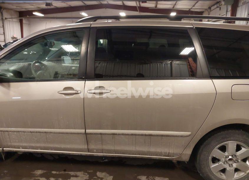 Photo 14 of 2008 Toyota Sienna XLE (VIN 5TDZK22C68S209899)