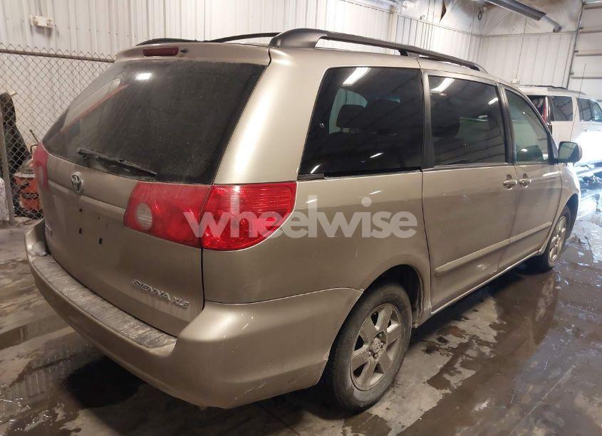 Photo 4 of 2008 Toyota Sienna XLE (VIN 5TDZK22C68S209899)