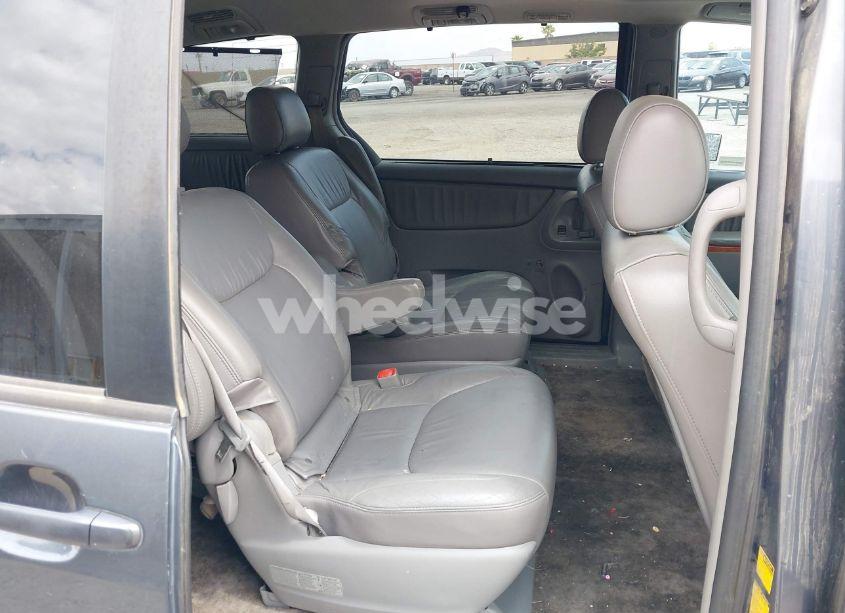 Photo 8 of 2008 Toyota Sienna LIMITED (VIN 5TDZK22C68S223902)