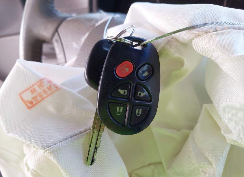 Photo 11 of 2009 Toyota Sienna XLE (VIN 5TDZK22C69S225537)