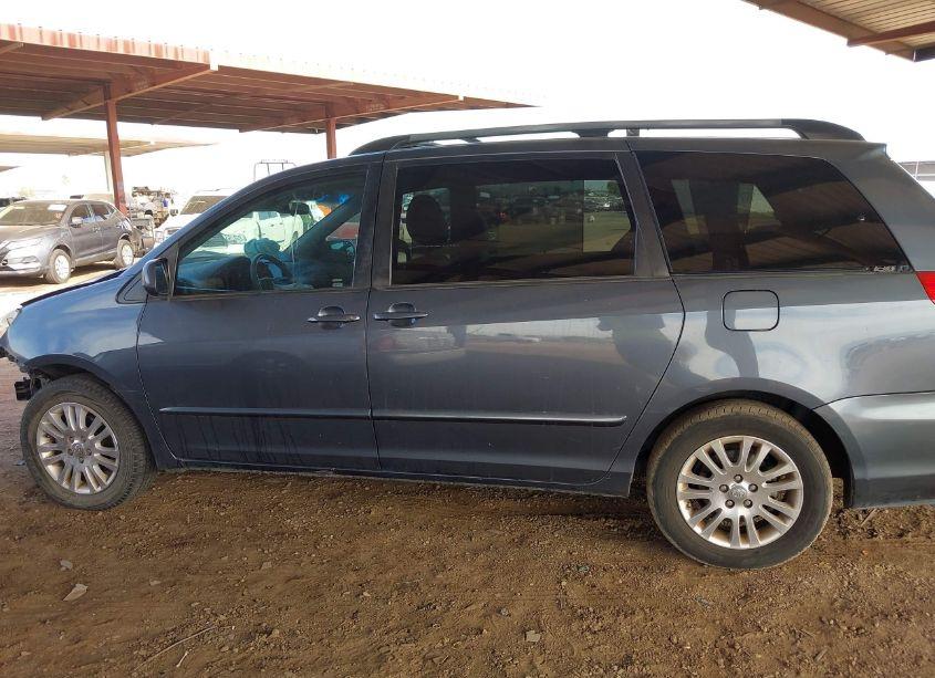 Photo 14 of 2009 Toyota Sienna XLE (VIN 5TDZK22C69S225537)