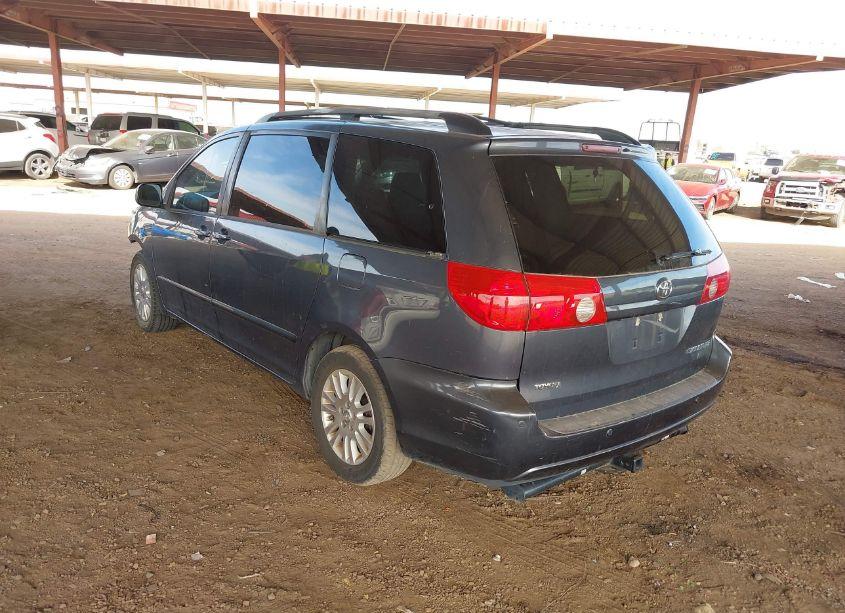 Photo 3 of 2009 Toyota Sienna XLE (VIN 5TDZK22C69S225537)