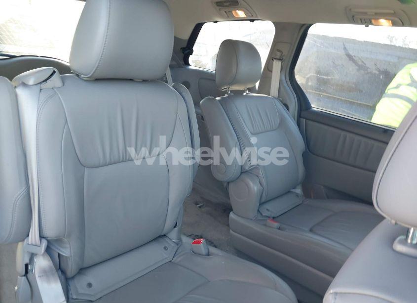 Photo 8 of 2009 Toyota Sienna LIMITED (VIN 5TDZK22C69S241205)