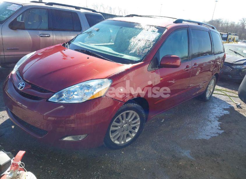 Photo 2 of 2007 Toyota Sienna XLE (VIN 5TDZK22C77S000167)