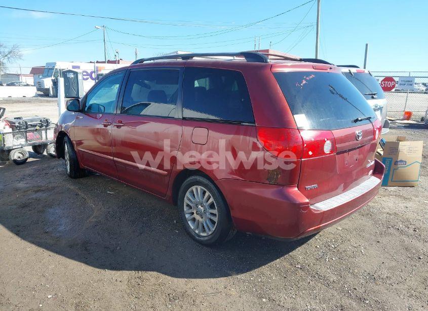 Photo 3 of 2007 Toyota Sienna XLE (VIN 5TDZK22C77S000167)