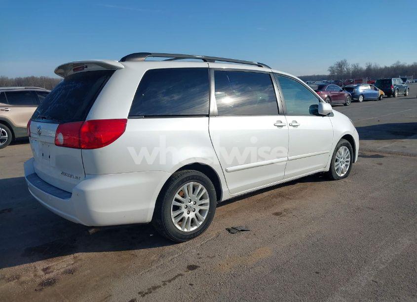 Photo 4 of 2008 Toyota Sienna XLE (VIN 5TDZK22C78S122335)