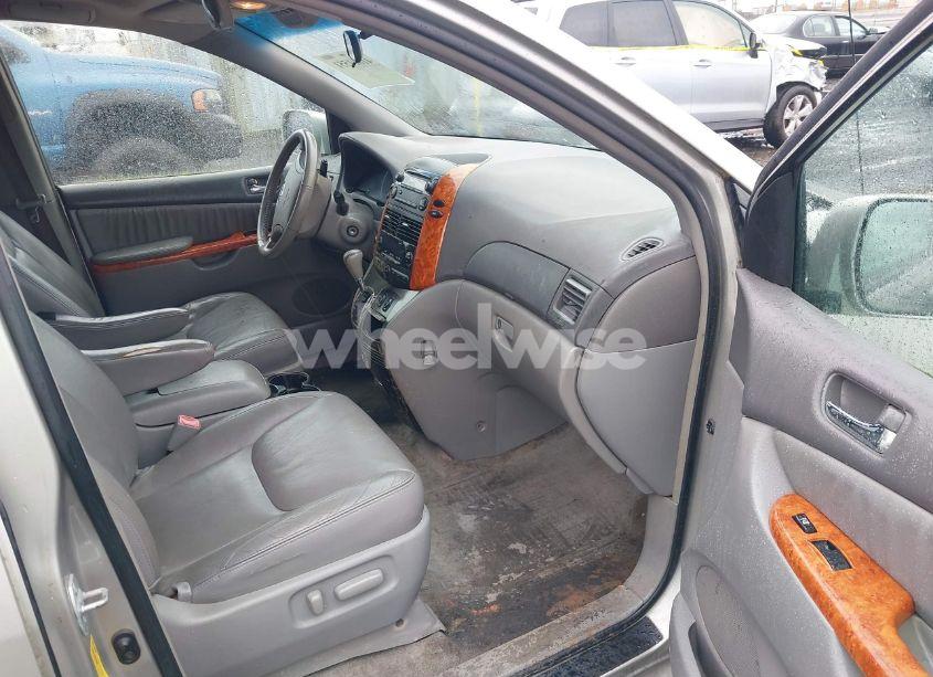 Photo 5 of 2008 Toyota Sienna XLE (VIN 5TDZK22C78S153388)