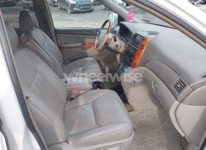 Photo 5 of 2008 Toyota Sienna LIMITED (VIN 5TDZK22C78S209247)