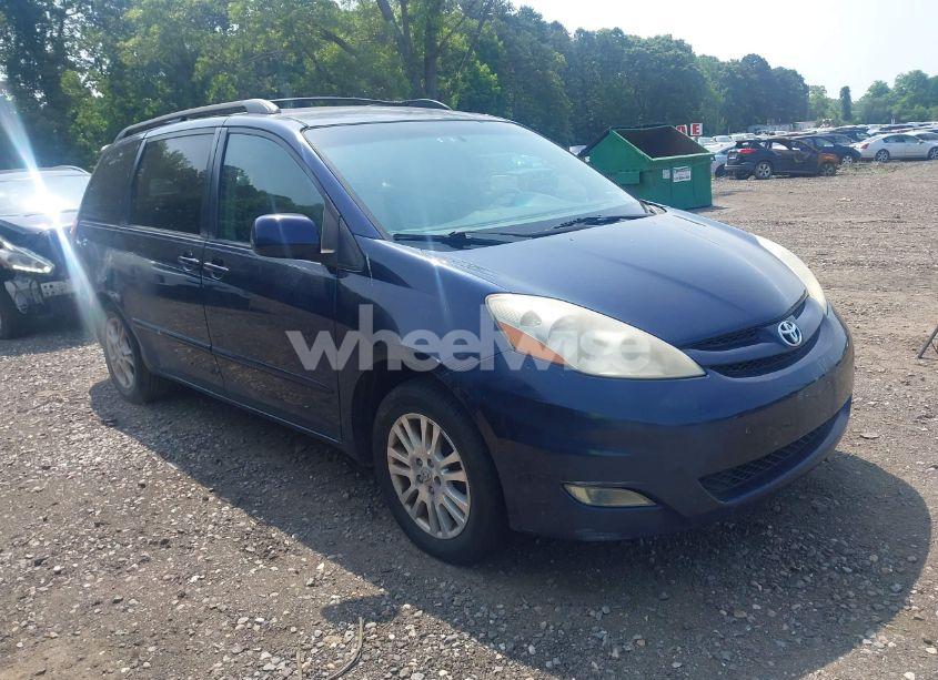 2007 Toyota Sienna XLE (VIN 5TDZK22C87S002915) main photo