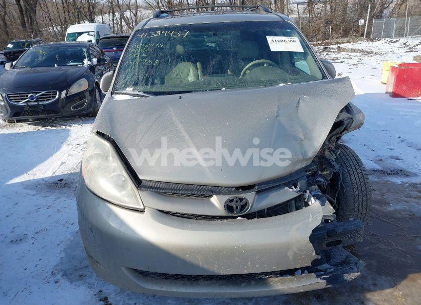 Photo 12 of 2007 Toyota Sienna XLE (VIN 5TDZK22C87S012988)