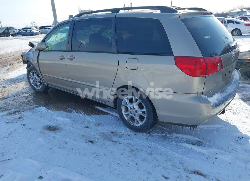 Photo 3 of 2007 Toyota Sienna XLE (VIN 5TDZK22C87S012988)
