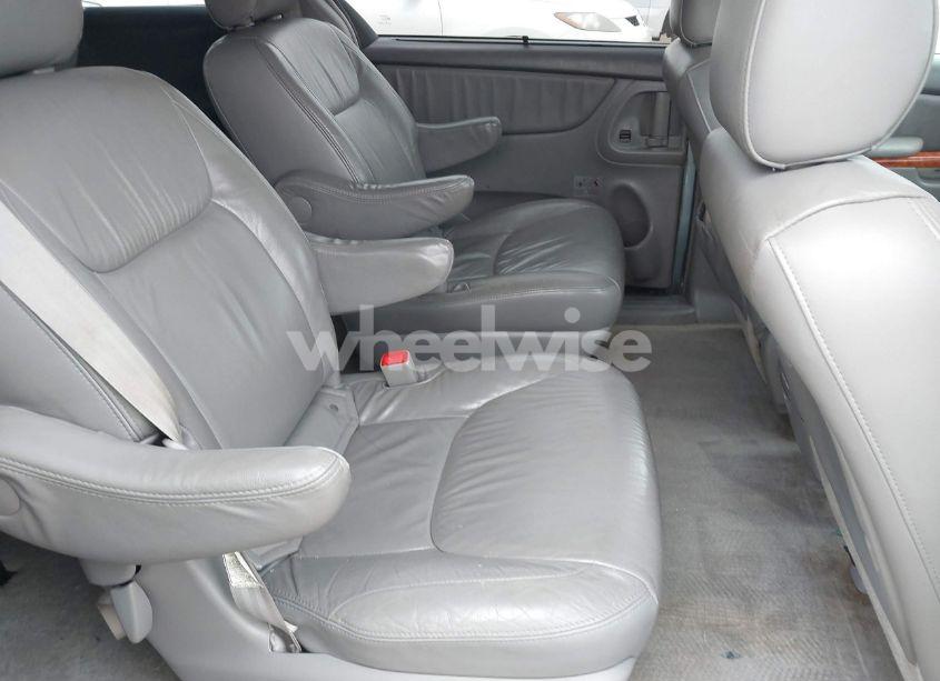 Photo 8 of 2007 Toyota Sienna XLE LIMITED (VIN 5TDZK22C87S063763)