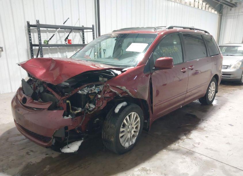 Photo 2 of 2007 Toyota Sienna XLE (VIN 5TDZK22C87S085066)