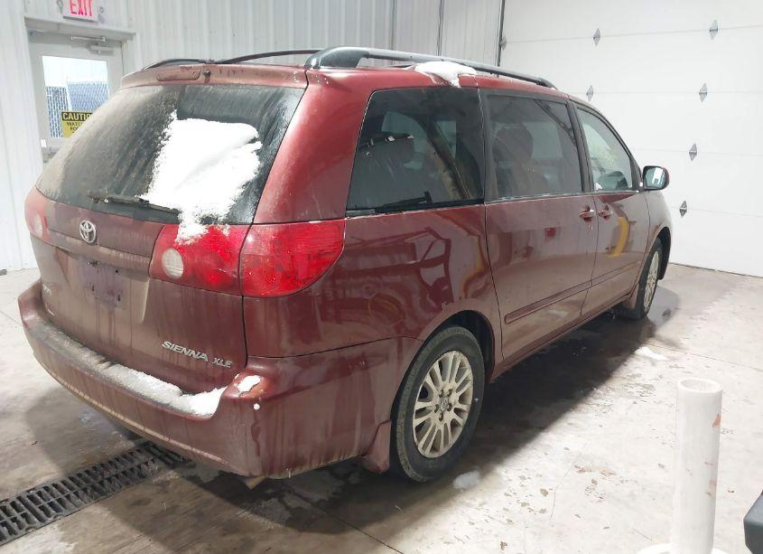Photo 4 of 2007 Toyota Sienna XLE (VIN 5TDZK22C87S085066)
