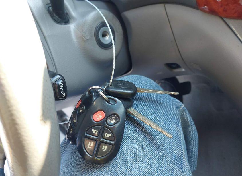 Photo 11 of 2008 Toyota Sienna XLE (VIN 5TDZK22C88S106810)