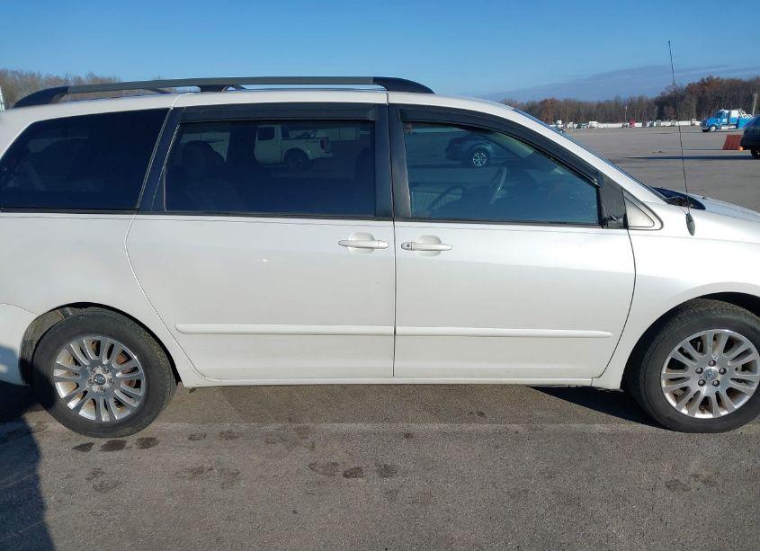 Photo 14 of 2008 Toyota Sienna XLE (VIN 5TDZK22C88S106810)