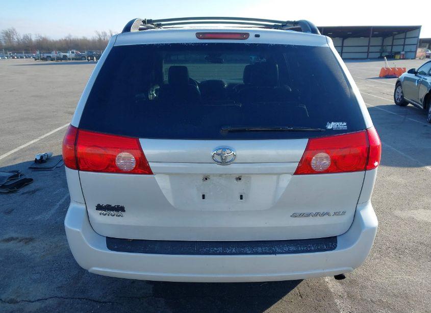 Photo 17 of 2008 Toyota Sienna XLE (VIN 5TDZK22C88S106810)