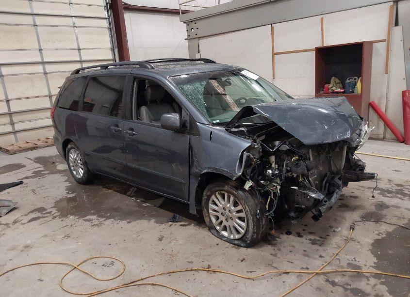 2008 Toyota Sienna XLE (VIN 5TDZK22C88S157109) main photo