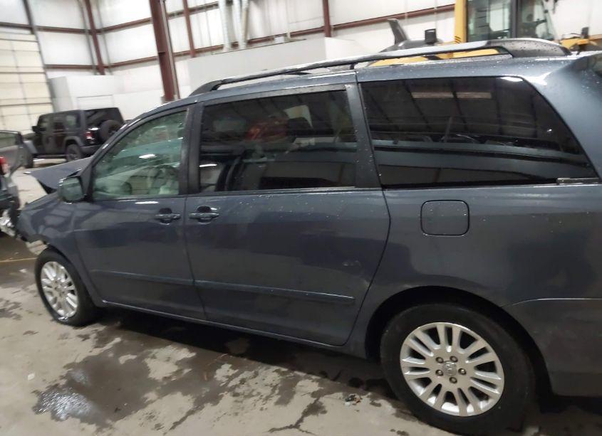 Photo 15 of 2008 Toyota Sienna XLE (VIN 5TDZK22C88S157109)