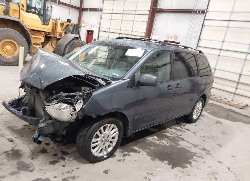 Photo 2 of 2008 Toyota Sienna XLE (VIN 5TDZK22C88S157109)